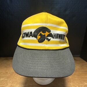 Vintage Iowa Hawkeyes NCAA Football Cap Trucker‎ SnapBack  1980s